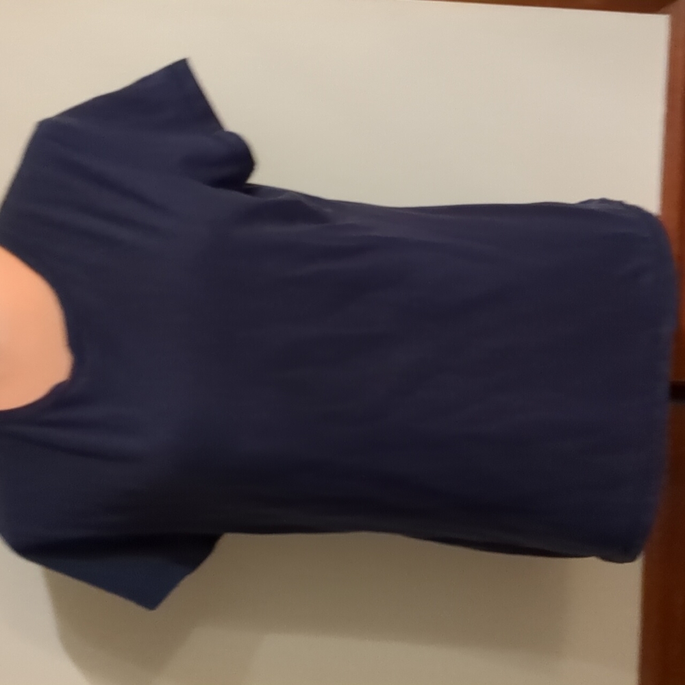Hanes Women's navy blue shirt, Medium